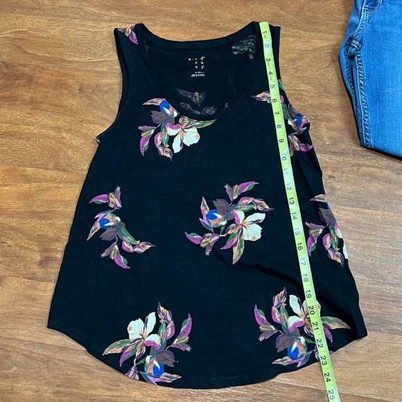 A New Day floral tank top XS - Picture 4 of 7